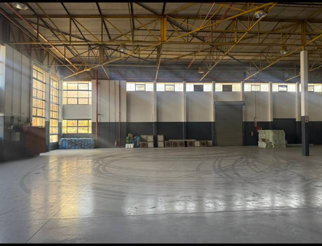 1,271M² WAREHOUSE TO LET IN HERMANSTAD